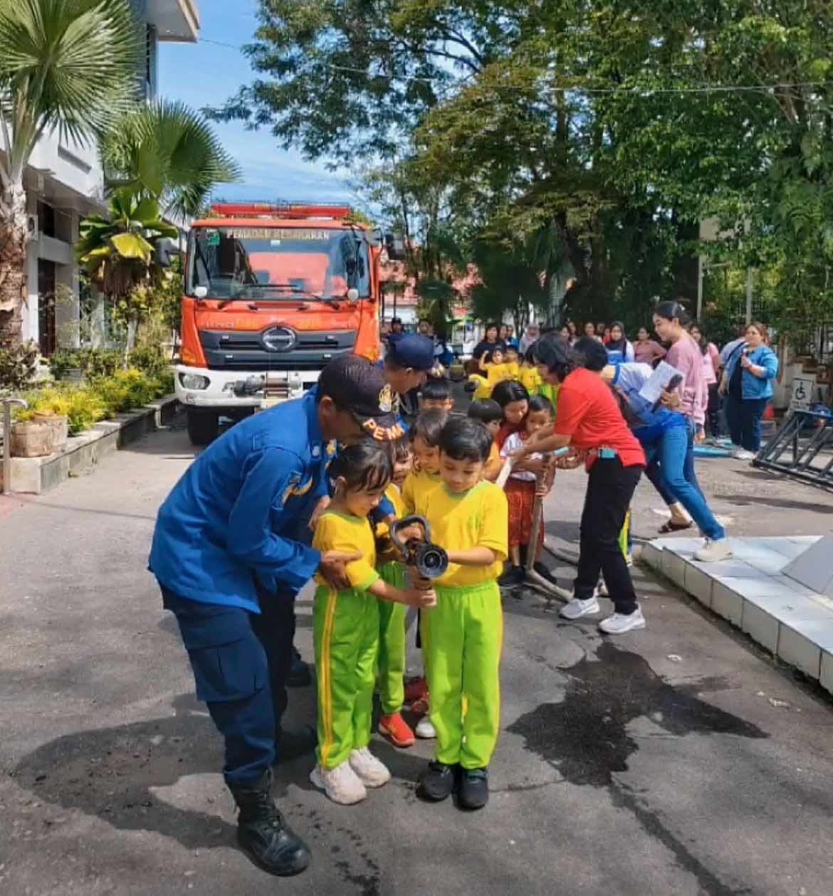 Kisah Pahlawan Api: Kelas Inspirasi Damkar Palangka Raya di DISPURSIP KALTENG