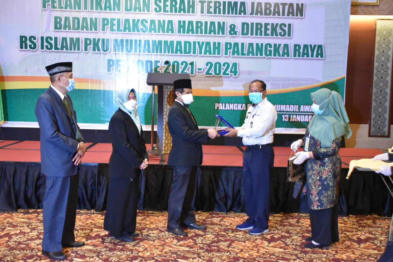 Wakil Gubernur Kalteng Hadiri Pelantikan dan Serah Terima Jabatan Badan Pelaksana Harian & Direksi RS Islam PKU Muhammadiyah Palangka Raya Periode 2021-2024