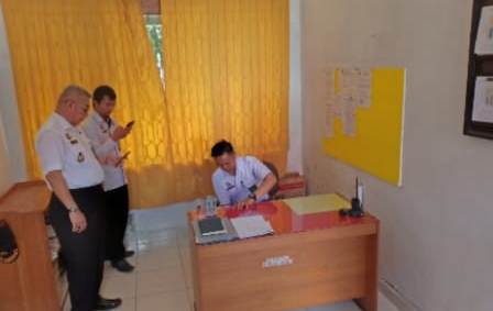 Divisi Pemasyarakatan Kanwil Kemenkumham Kalteng Periksa Urine 101 Pegawai Lapas Palangka Raya