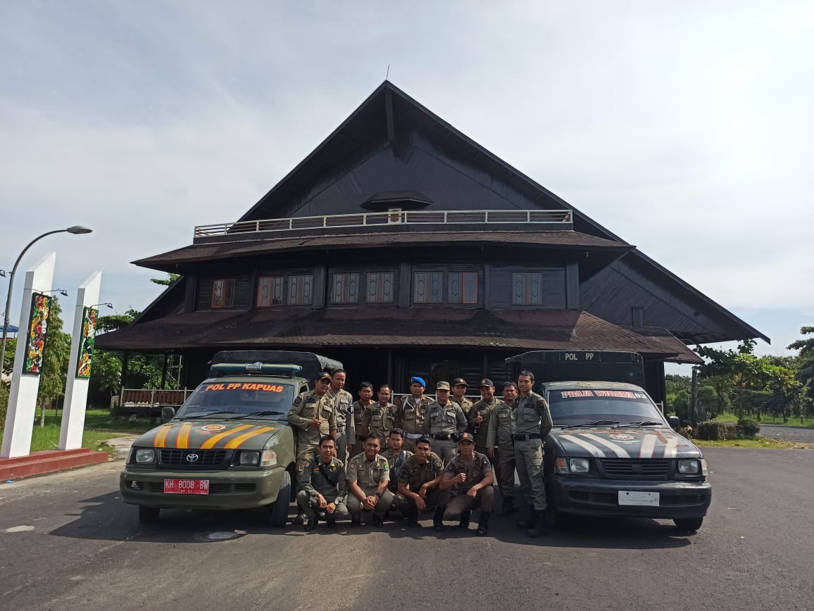 Patroli Rutin SatPol PP dan Damkar Kabupaten Kapuas Jaga Keamanan Aset Daerah dan Tempat Ibadah