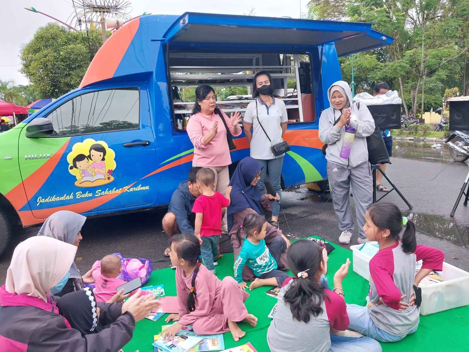 Tingkatkan Minat Baca, Perpustakaan Keliling Dispursip Kalteng Hadir di CFD