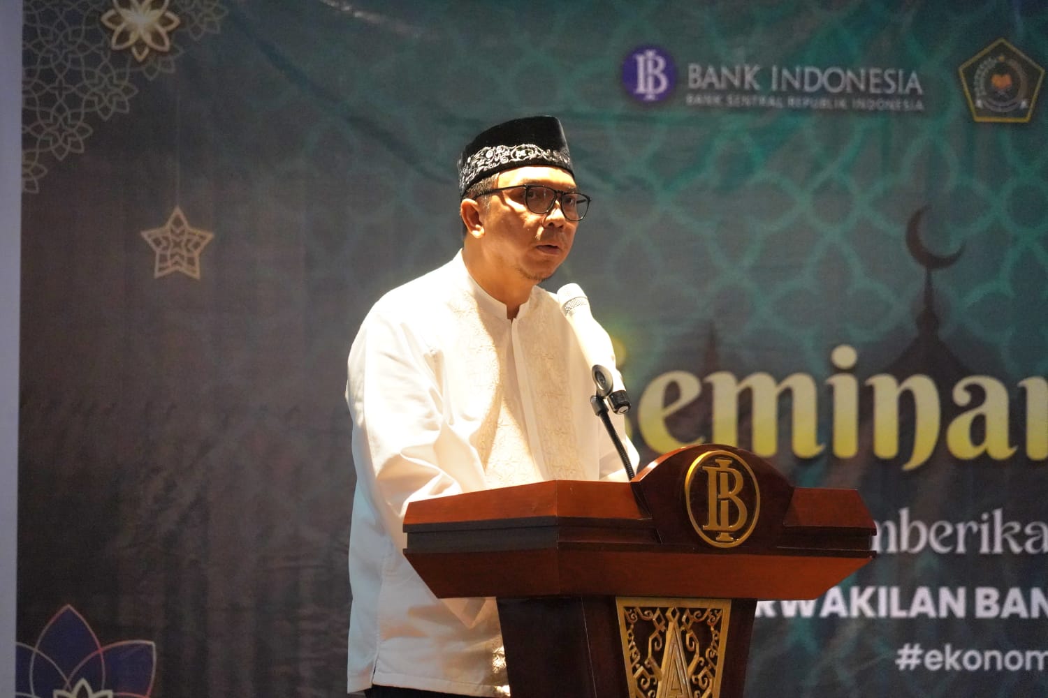 Plt Sekda M Katma F Dirun Buka Seminar dan Launching Program Wakaf Uang