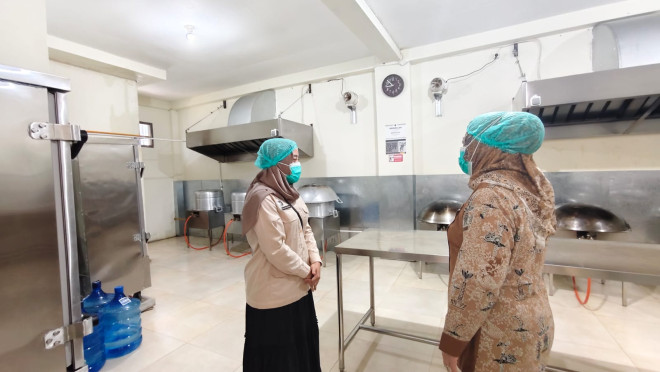 Pastikan Kualitas Menu, Bupati Kobar Tinjau Pelaksanaan Program MBG