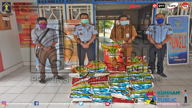 Bapas Muara Teweh Salurkan Bantuan Sembako Kepada Klien Asimilasi