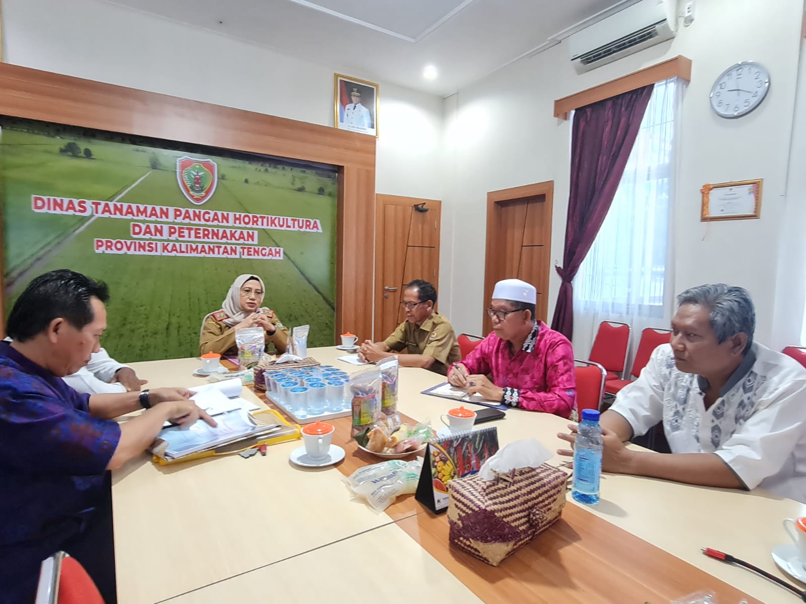 Kadis TPHP Prov. Kalteng Pimpin Rapat Audiensi dengan DPW Asosiasi Asuhan Pemberdayaan Porang Indonesia 