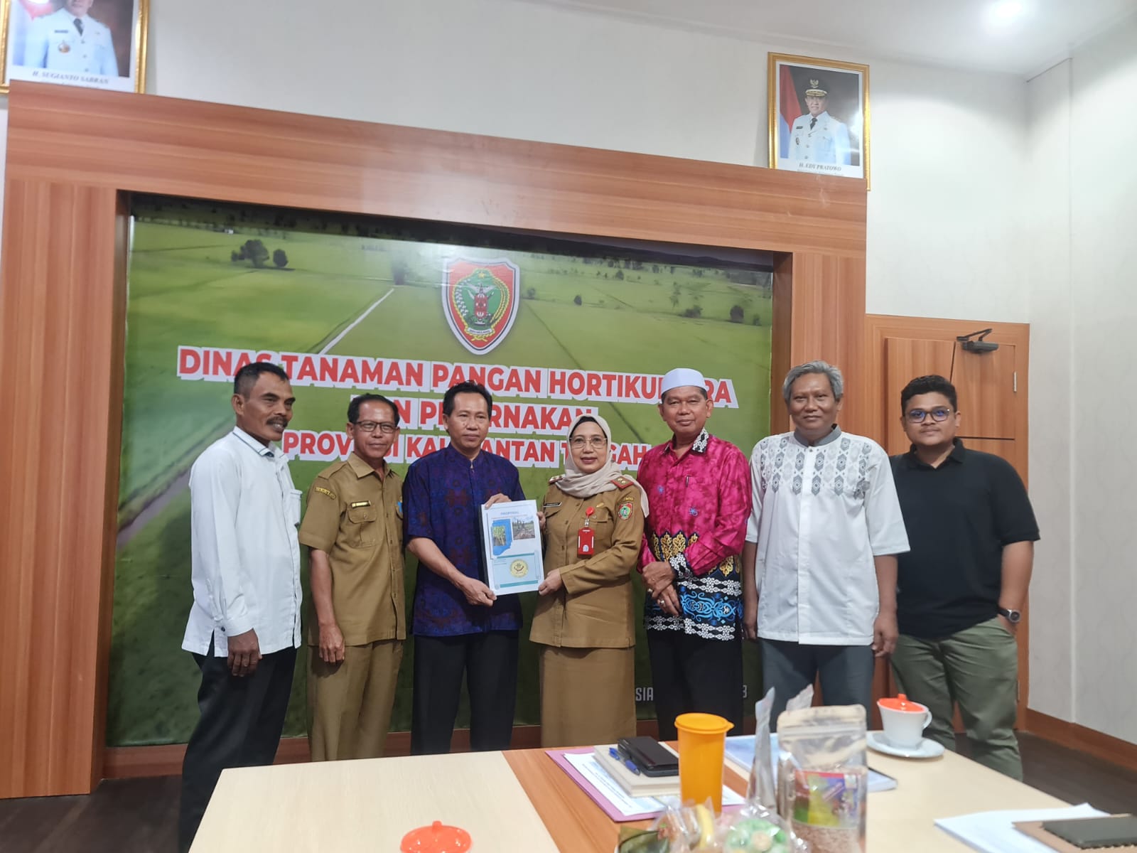 Kadis TPHP Prov. Kalteng Pimpin Rapat Audiensi dengan DPW Asosiasi Asuhan Pemberdayaan Porang Indonesia 