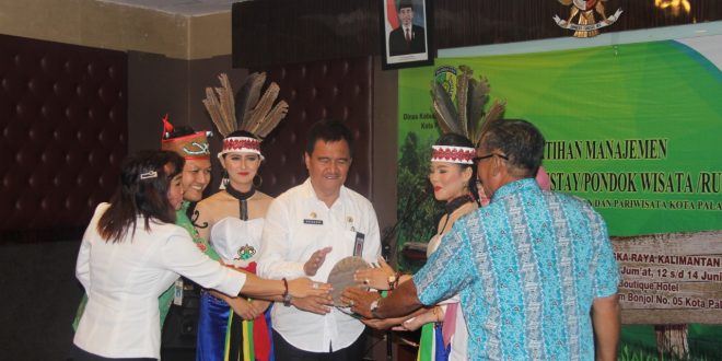 Pertama Kali Pelatihan Manajemen Homestay di Palangka Raya