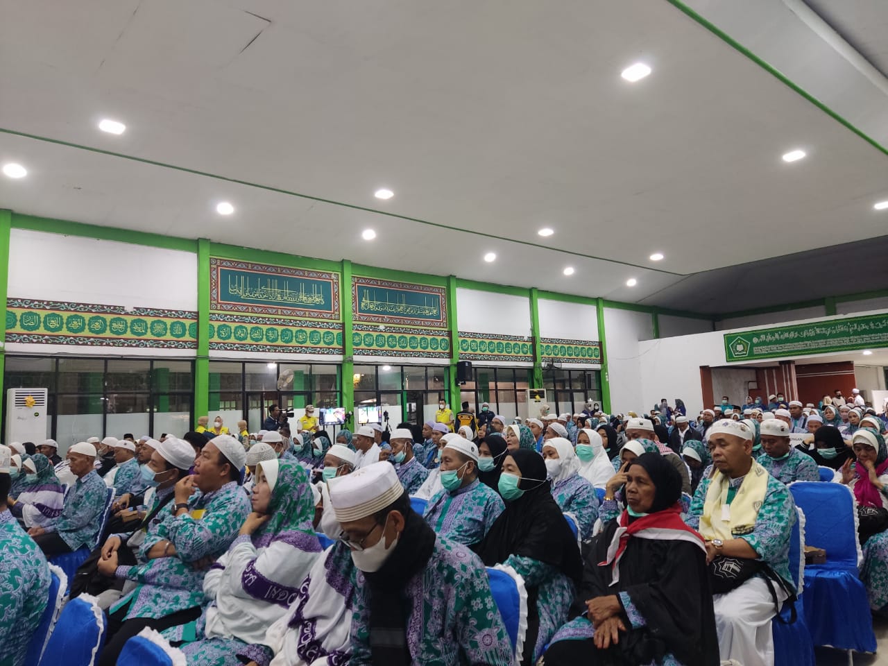 Asisten Pamkesra Kaspinor Sambut Kedatangan Jemaah Haji Provinsi Kalteng Kloter BDJ-03 Tahun 1444 H / 2023 M