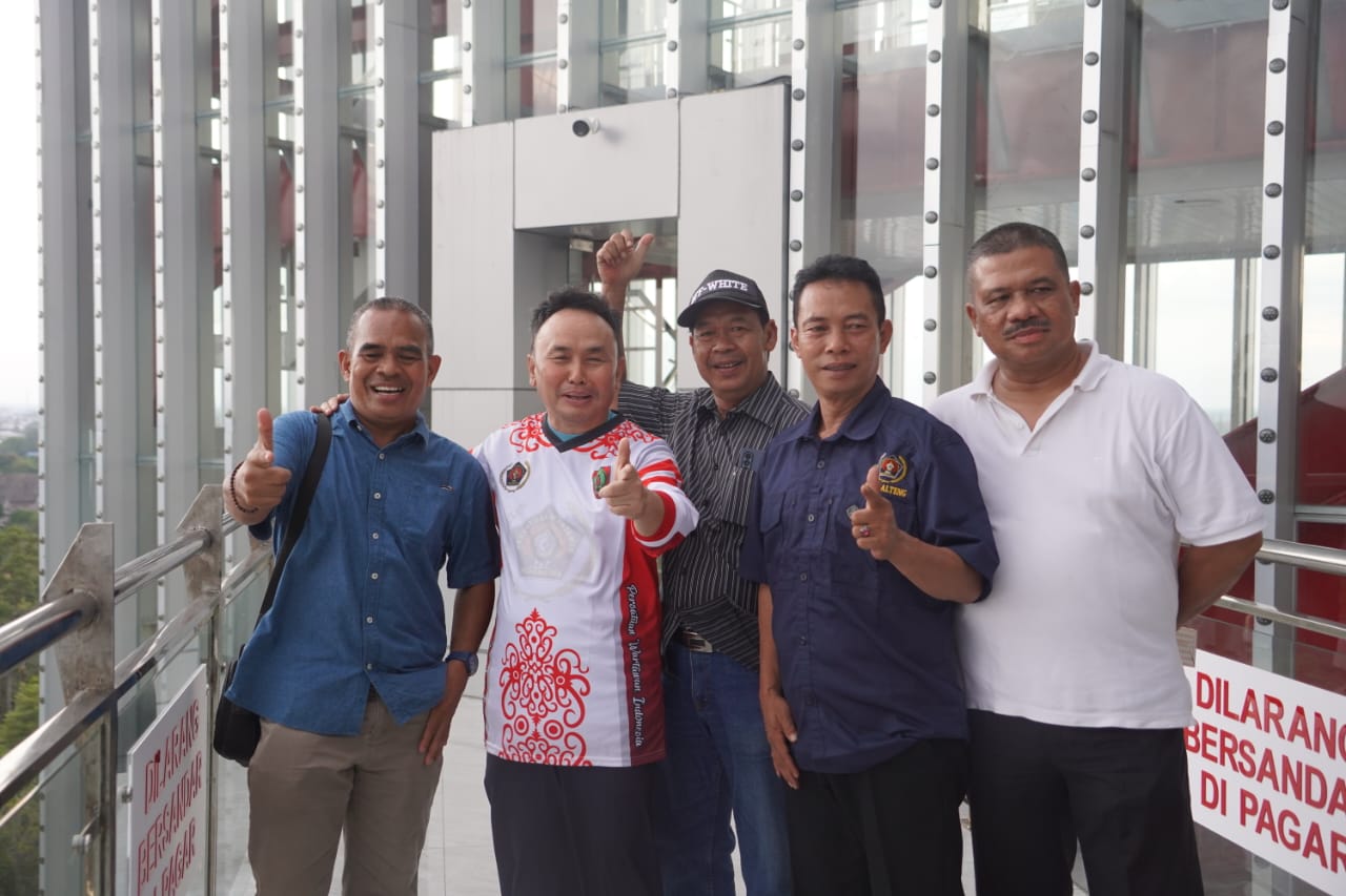 Pastikan Berjalan Lancar, Gubernur Kalteng Tinjau Progres Pembangunan Bundaran Besar dan Ruang Terbuka Hijau