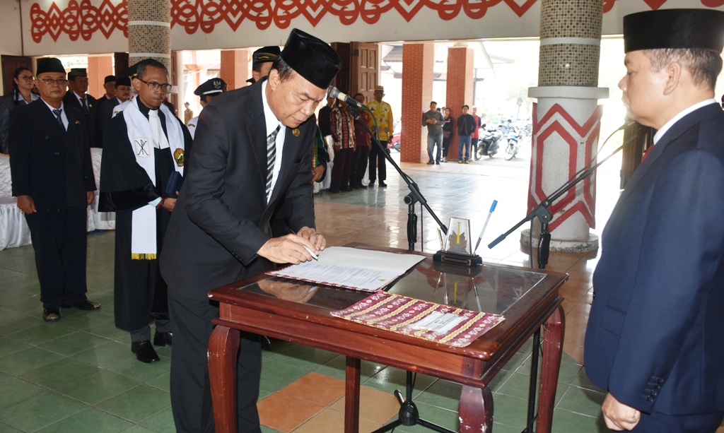 Ben Kembali Lantik Sejumlah Pejabat