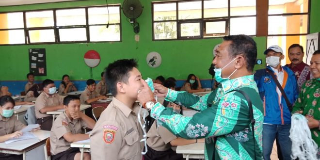 Disdik Palangka Raya Bagikan 10 Ribu Masker