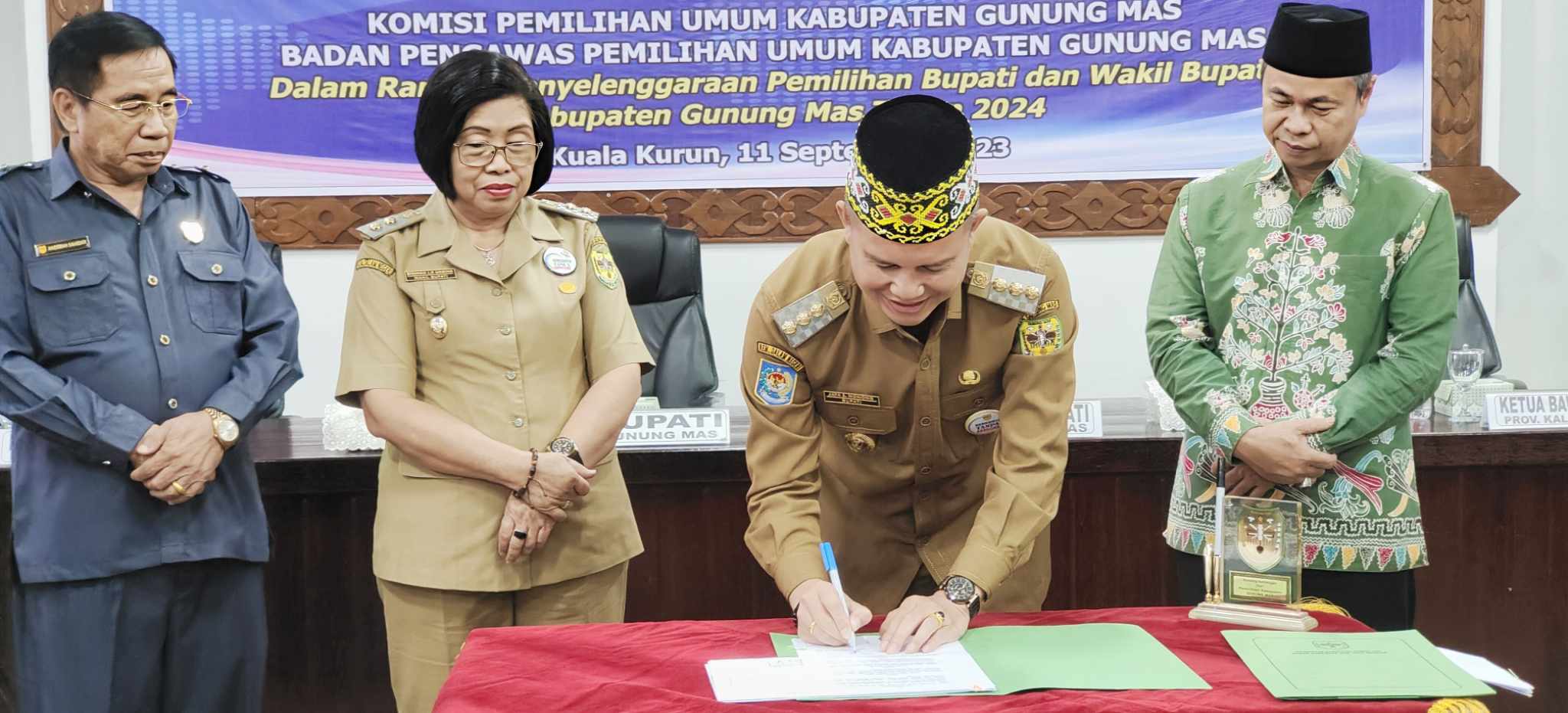Bupati Gumas Tandatangani Naskah Perjanjian Hibah Daerah (NPHD)
