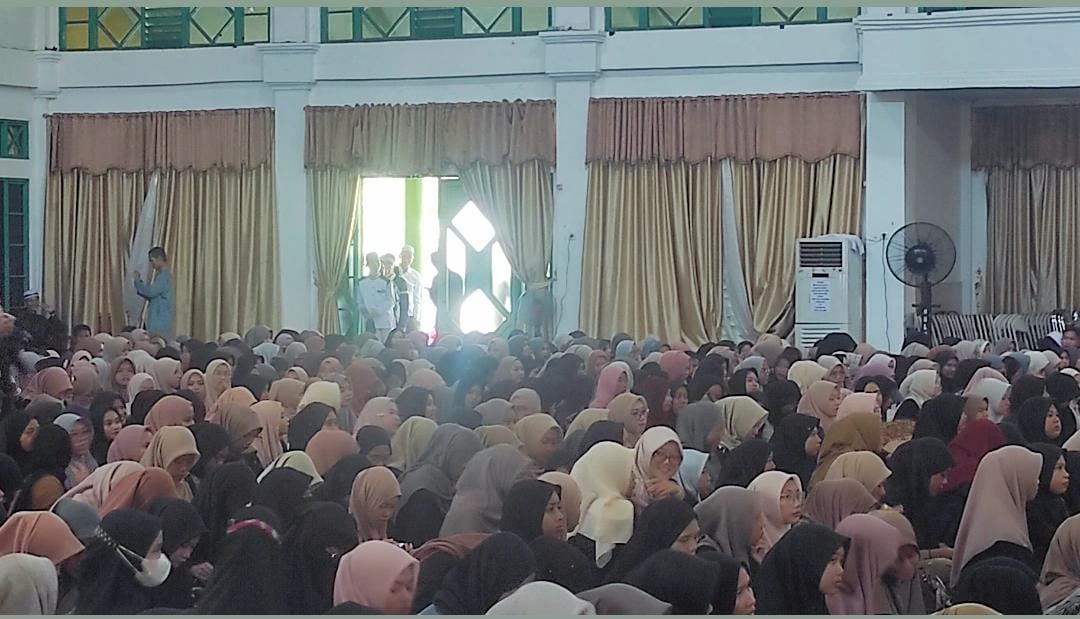 Plh Sahli Pemkumpol Ahmad Husain Hadiri Kuliah Umum Peringatan Maulid Nabi Muhammad SAW