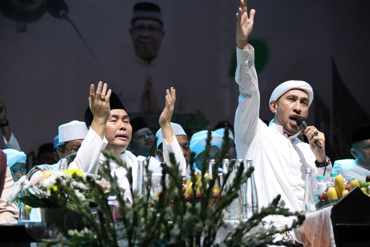 Lautan Manusia Padati Stadion Panunjung Tarung Kapuas, Hadiri Kalteng Bershalawat