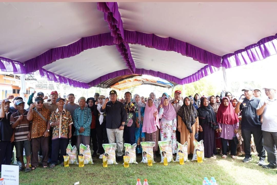 Buka Pasar Murah di Kecamatan Kapuas Kuala, Wagub Edy Pratowo Sampaikan Upaya Pemprov Atasi Masalah Pangan