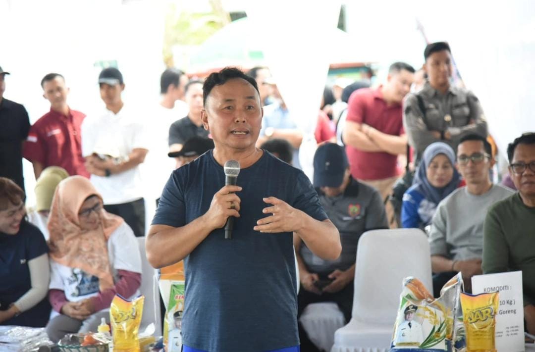 Ikuti Senam Bersama, Gubernur Sugianto Sabran Gratiskan 3000 Paket Sembako untuk PNS Gol I, II dan Tenaga Kontrak