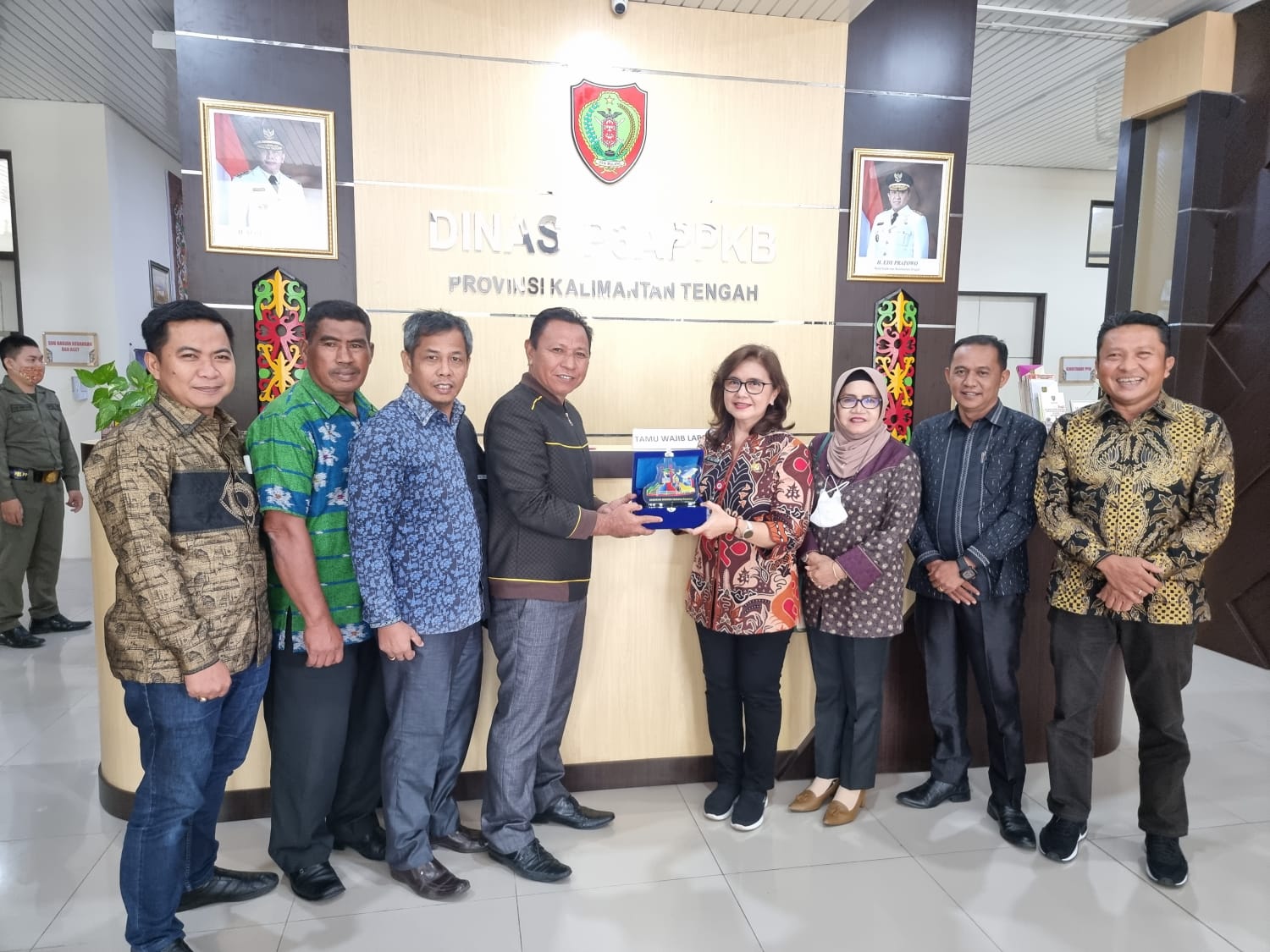 Kepala Dinas P3APPKB Prov. Kalteng Menerima Kunjungan Kerja Anggota DPRD Kab. Kotim