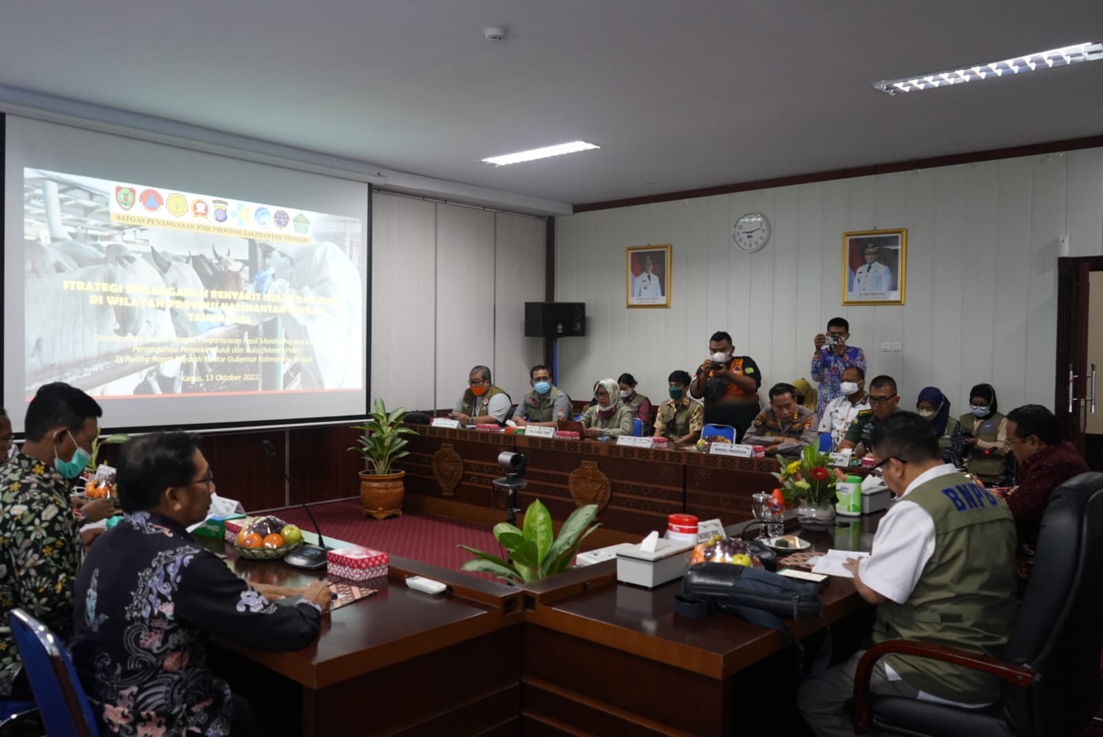 Sekda Nuryakin Pimpin Rapat Lanjutan Penyampaian Hasil Monev Penanganan PMK di Palangka Raya, Pulang Pisau dan Katingan
