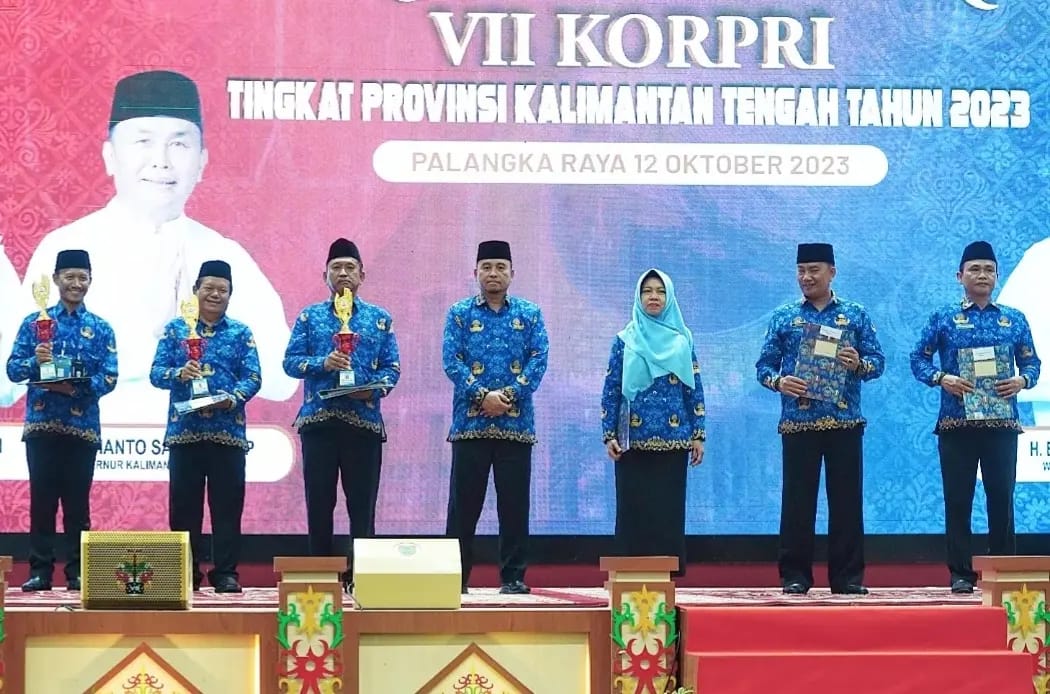 Hadiri Penutupan MTQ KORPRI Kalteng 2023, Sekretaris DPRD H. Pajarudinnoor Raih Juara Narahubung Kafilah Terbaik Kedua