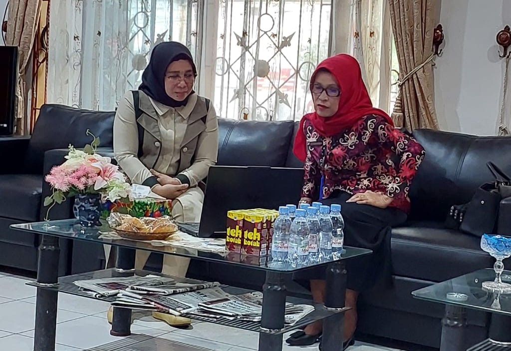 Kadispursip Kalteng Nunu Andriani Tanda Tangani MoU Pengembangan Layanan Perpustakaan se-Kalimantan