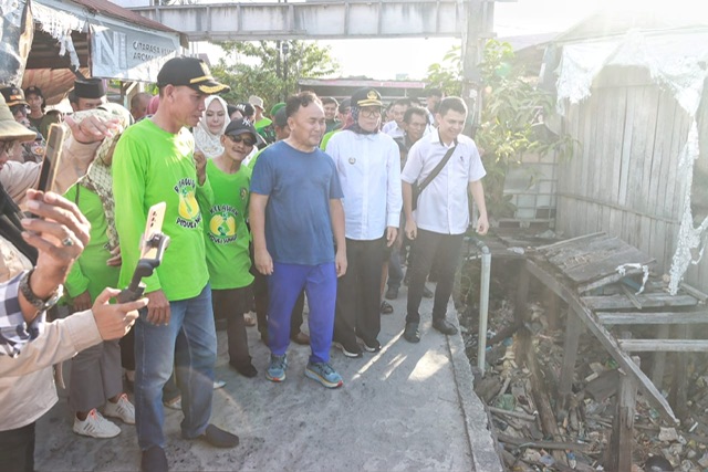 Gubernur Sugianto Sabran Tinjau Kondisi Sampah di Kawasan Kampung Puntun 