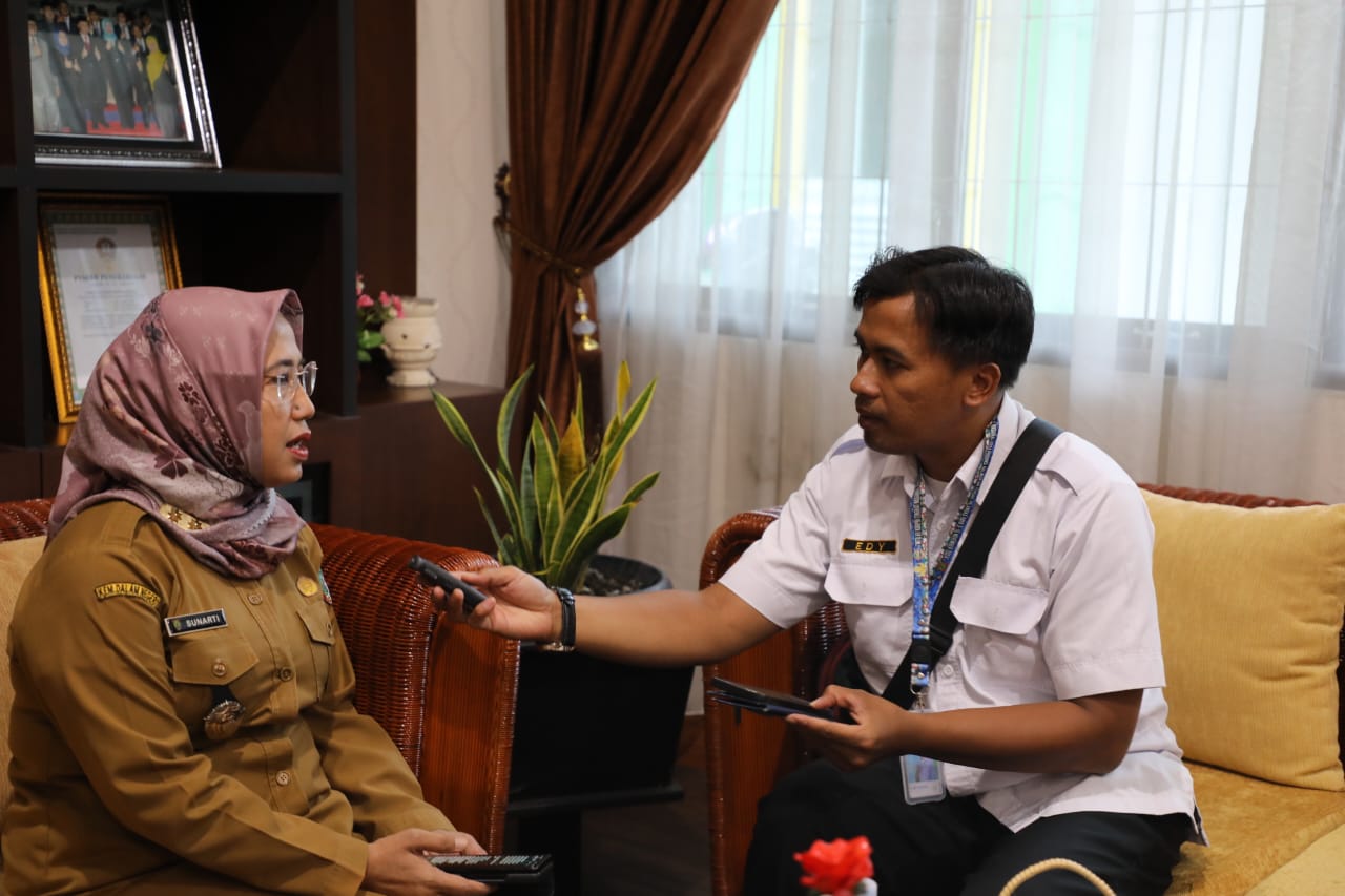 Terima Kunjungan RRI, Kepala Dinas TPHP Kalteng Membahas Tentang Swasembada Pangan