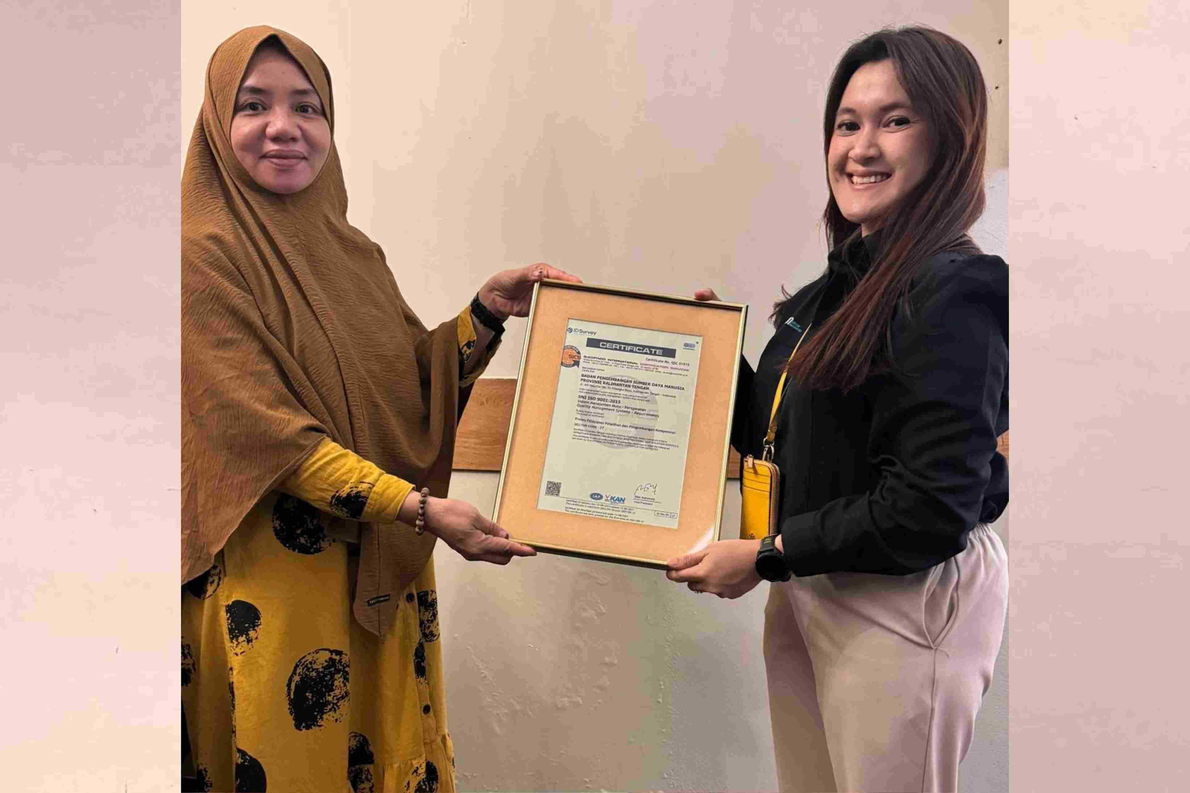 BPSDM Prov. Kalteng Menerima Penghargaan ISO 2001:2015