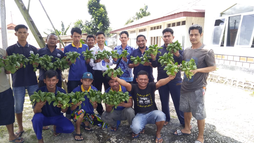 LAPAS Pangkalan Bun Panen Labu Siam dan Lapas Muara Teweh Panen Sawi Dan Pakcoy