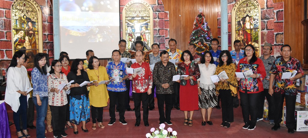 Satu Hari Tiga Tempat Perayaan Natal Dihadiri Bupati