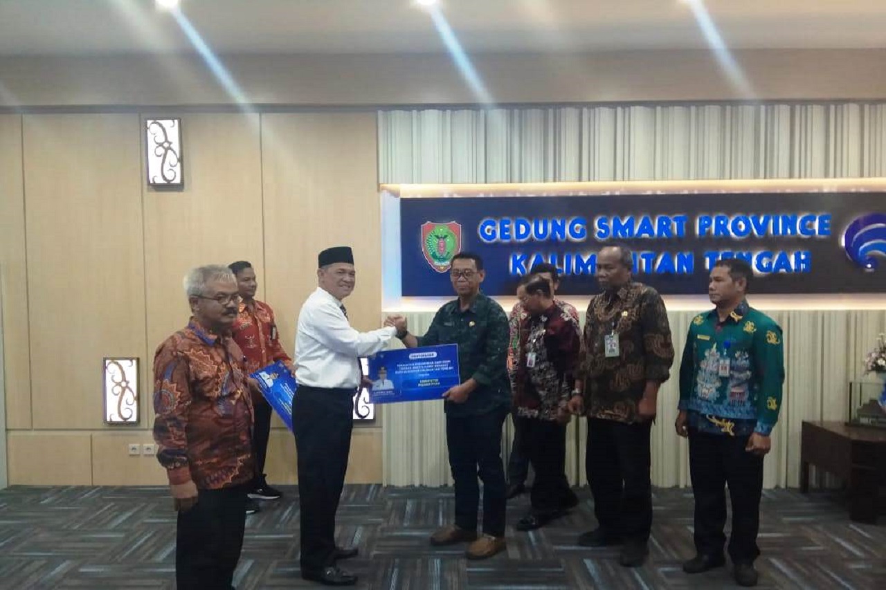 Pemkab Pulang Pisau Terima Penyerahan Alat Persandian dari BSSN