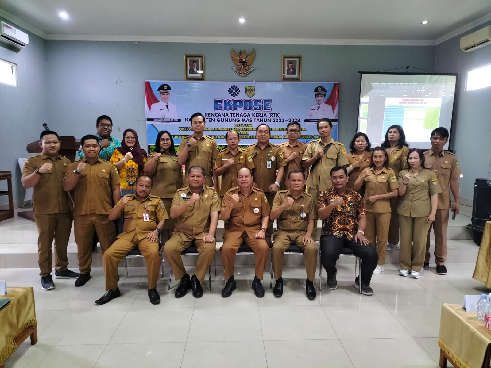Disnakertrans Hadiri Ekspose Rencana Tenaga Kerja Daerah Kabupaten Gunung Mas