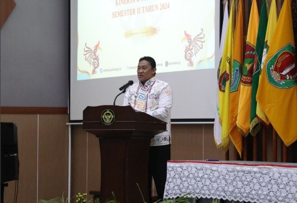 Dinas TPHP Prov. Kalteng Hadiri Penyerahan Laporan Hasil Pemeriksaan Kinerja dan Kepatuhan Semester II Tahun 2024