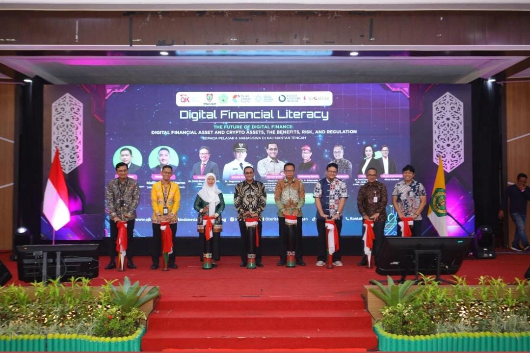 Wakili Gubernur, Asisten Ekbang Sri Widanarni Buka Kuliah Umum Literasi Keuangan