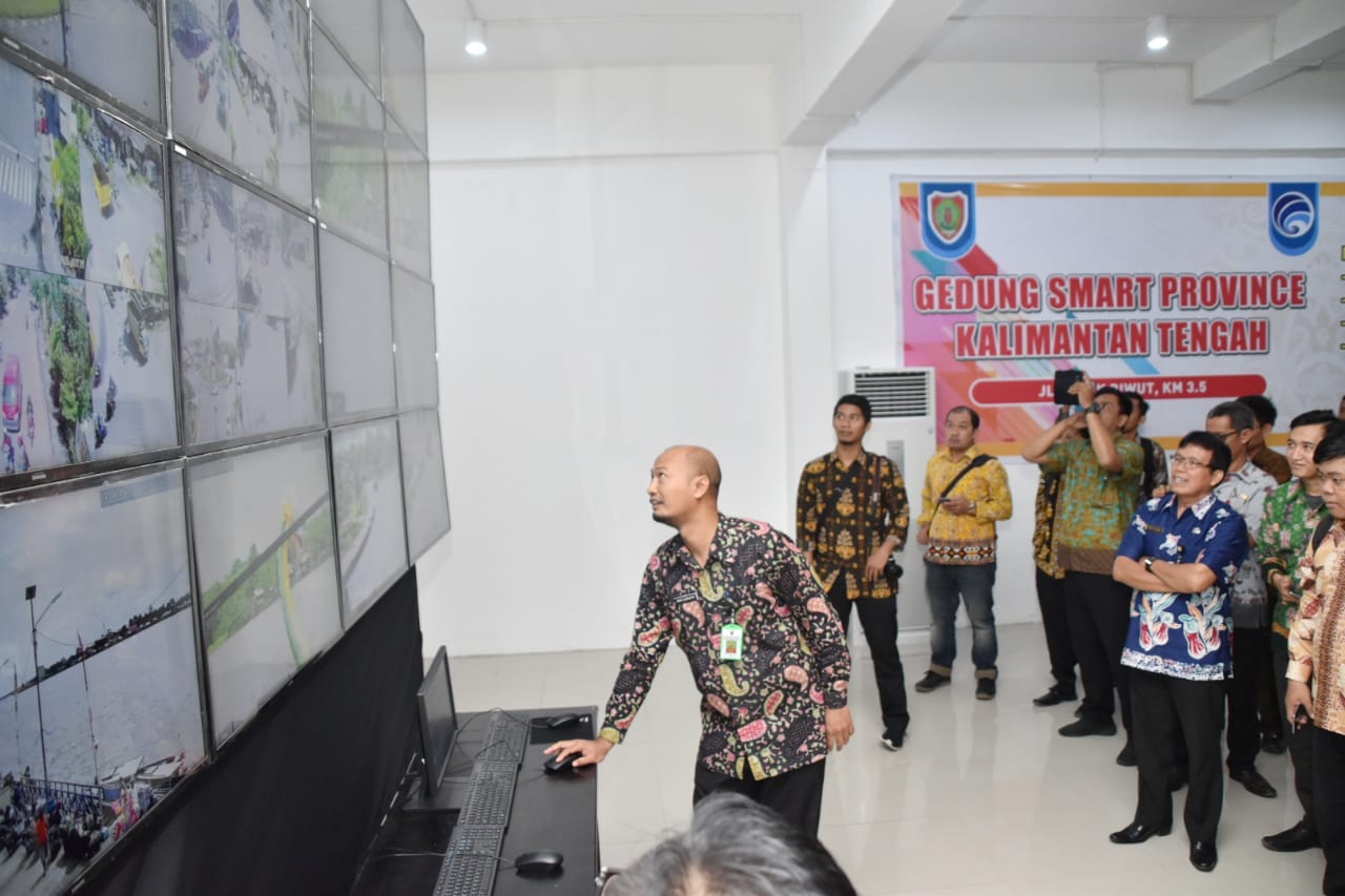 Diskominfo se-Kalteng Kunjungi Gedung Smart Province