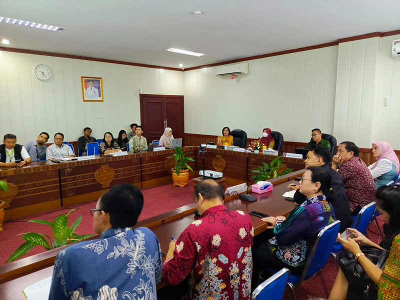 Kepala BAPPERIDA Prov. Kalteng Hadiri Rapat Strategis Pertumbuhan Ekonomi 2025, Bahas Fokus Utama Program 100 Hari Kerja Gubernur