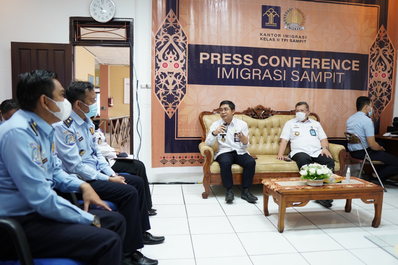 Kunjungi Kanim Sampit, Kakanwil Berikan Pengarahan Pembangunan ZI Menuju WBK dan WBBM