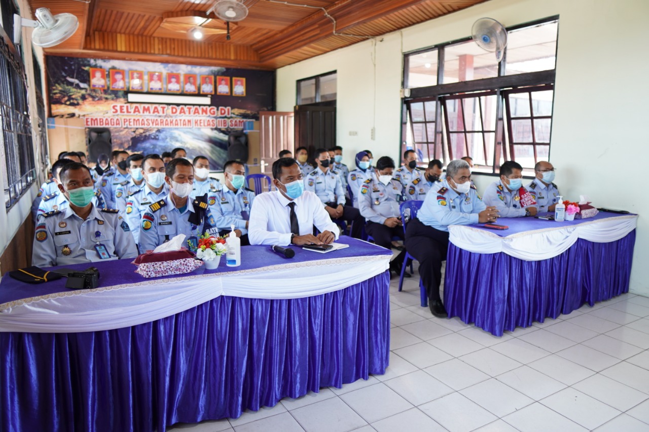 Perkuat Tim Kehumasan, Kakanwil Kemenkumham Kalteng Berikan Penguatan Sekaligus Perkenalkan Inovasi Rabu HUMANIS