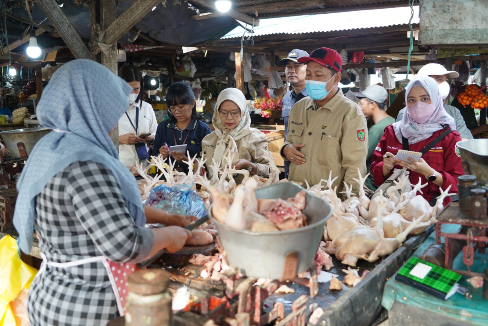 Jelang Hari Raya Idulfitri 1444 H, TPID Prov. Kalteng Bersama Satgas Pangan Pantau Stok Pasokan dan Harga Pangan di Sampit