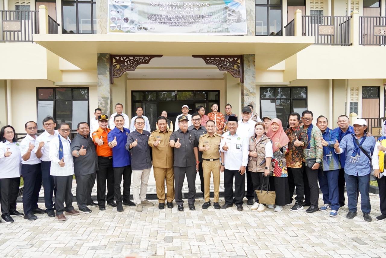 Wagub Edy Pratowo Sambut Kedatangan Komisi V DPR RI