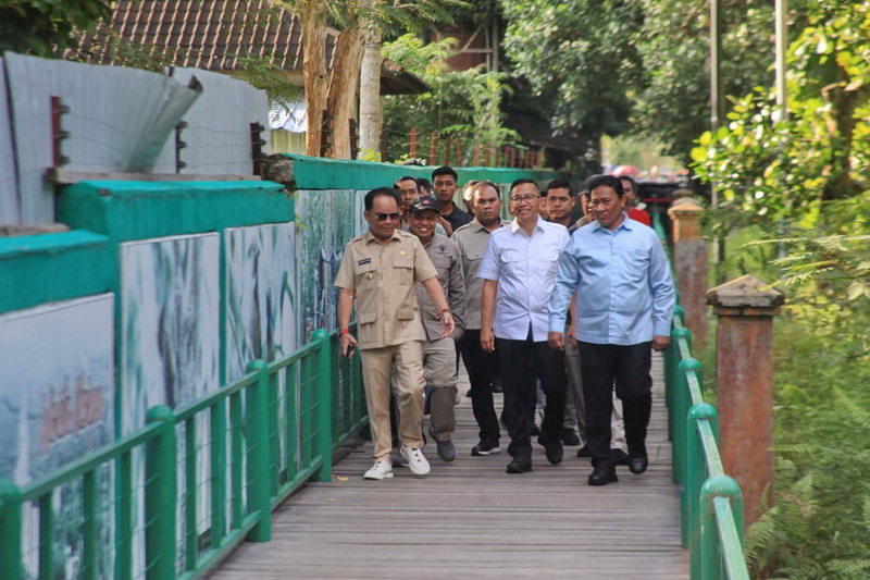 Kepala BAPPERIDA Prov. Kalteng Dampingi Gubernur Kunjungi Wisata Edukasi Hutan Kota Nyaru Menteng Berkah 