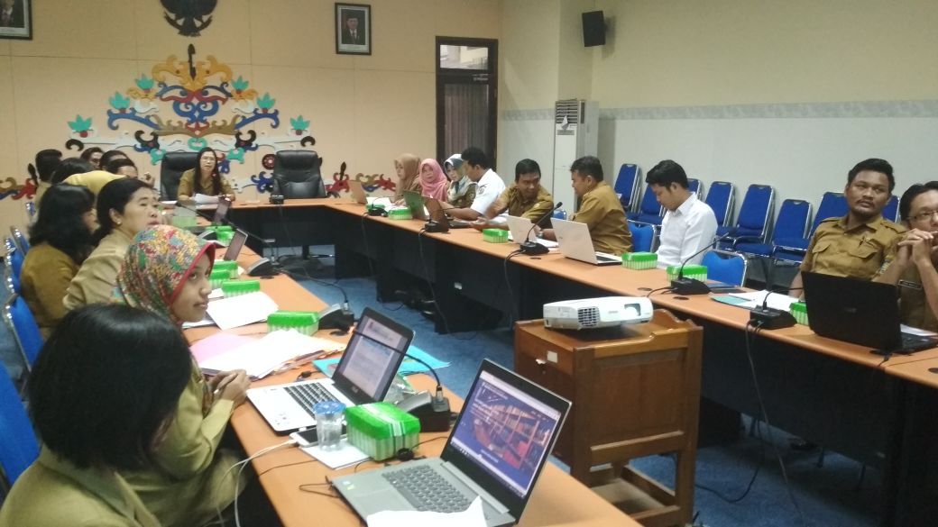 Desk terkait Pengelolaan dan Pelayanan Informasi Publik bagi  Pejabat Pengelola Informasi dan Dokumentasi 