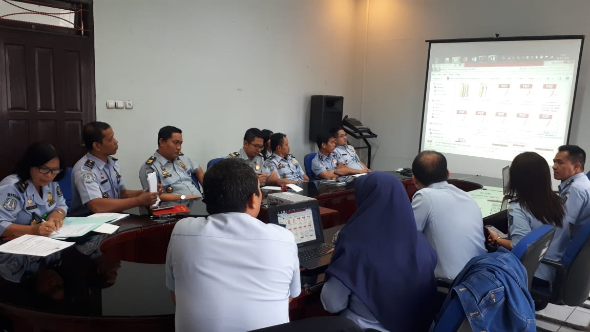 Kanwil Kalteng bersama Staff Ahli Bidang Polkam Berikan pengarahan dan pendampingan langsung di Kanim Sampit