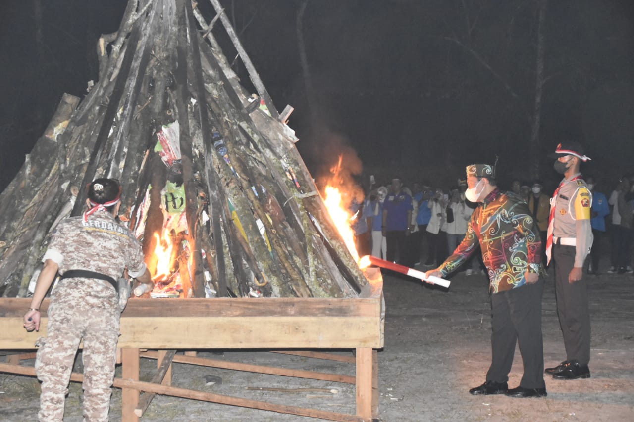 Wagub Edy Pratowo Hadiri Ikrar Kebangsaan di Markas Yonif Raider 631/Antang