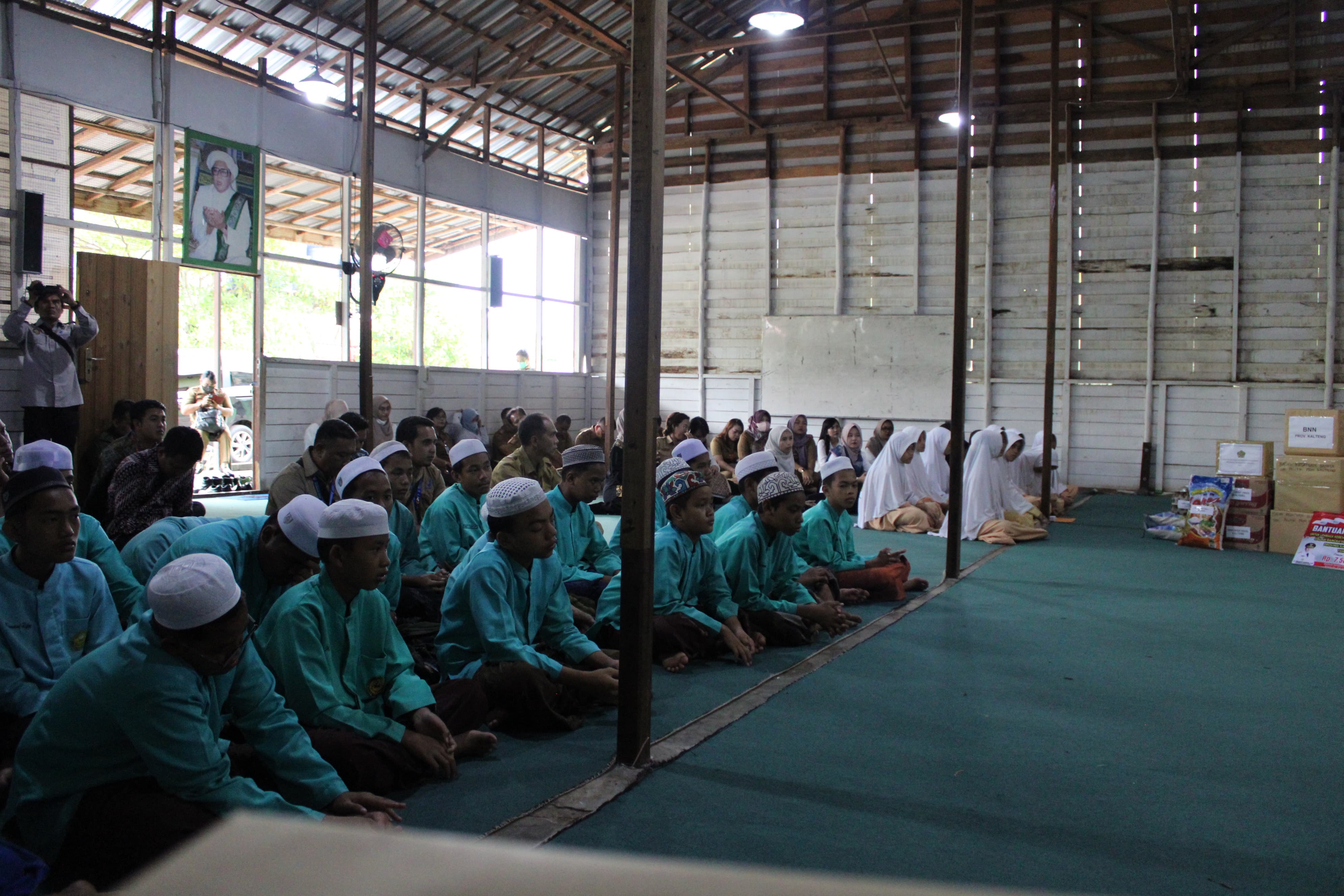 Peringati Hari Jadi ke-67 Prov. Kalteng, Kepala Badan Kesbangpol Anjangsana ke Panti Darissalam