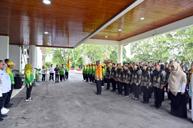 Bupati Hj. Nurhidayah Lepas Kontingen Kobar ke Festival Budaya Isen Mulang 2026