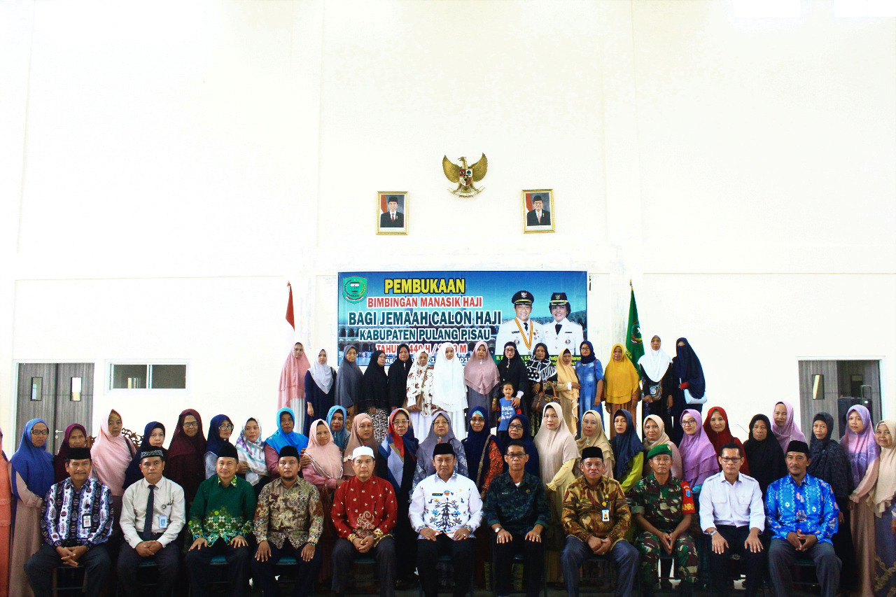 Pemberian Bimbingan Manasik Bagi Jemaah Calon Haji Kabupaten Pulang Pisau