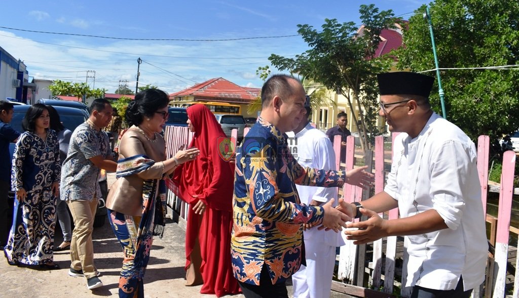 Halalbihalal Simbol Kerukunan