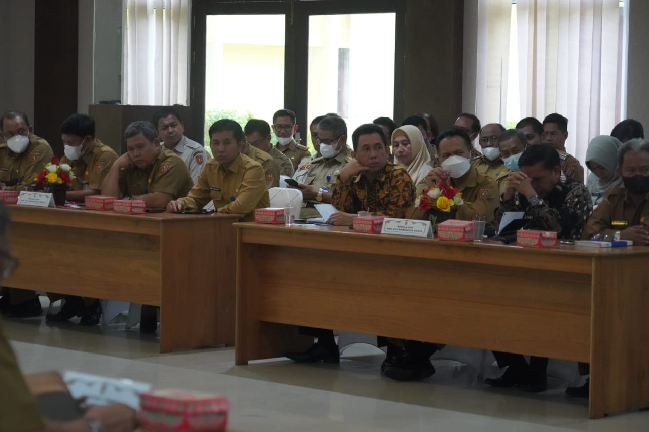 Pimpin Ratas Dengan Pemkab Kobar, Wagub Kalteng Tekankan Penggunaan APBD Harus Efektif Perannya Untuk Bangkitkan Perekonomian 