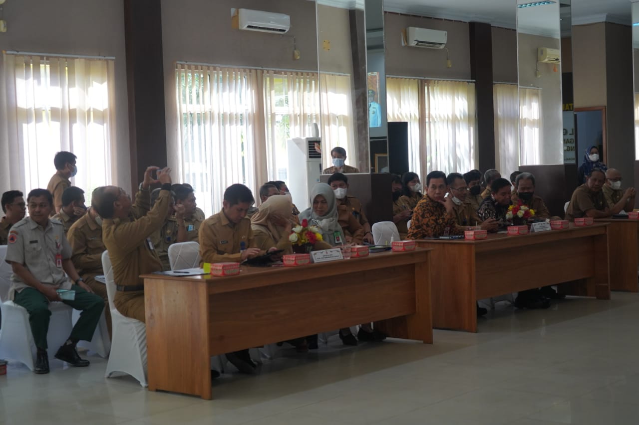 Pimpin Ratas Dengan Pemkab Kobar, Wagub Kalteng Tekankan Penggunaan APBD Harus Efektif Perannya Untuk Bangkitkan Perekonomian 