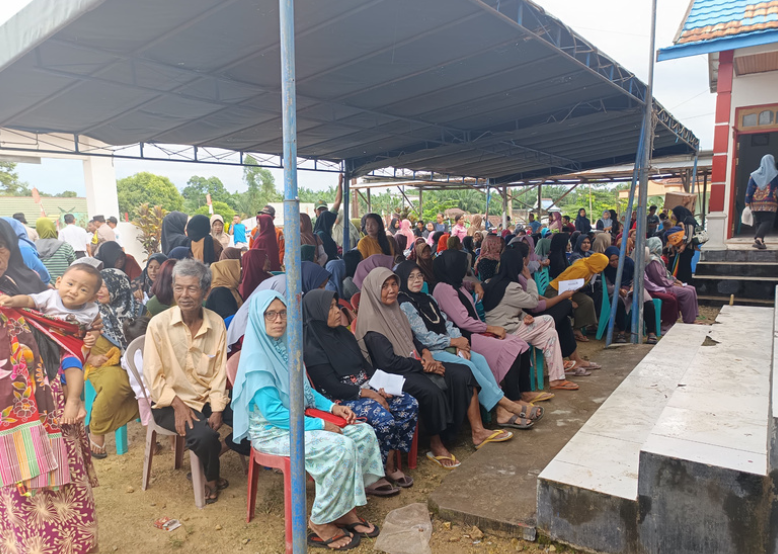 Pemprov Kalteng Laksanakan Pasar Murah dan Penyaluran Hewan Kurban untuk Masyarakat di Kabupaten Lamandau
